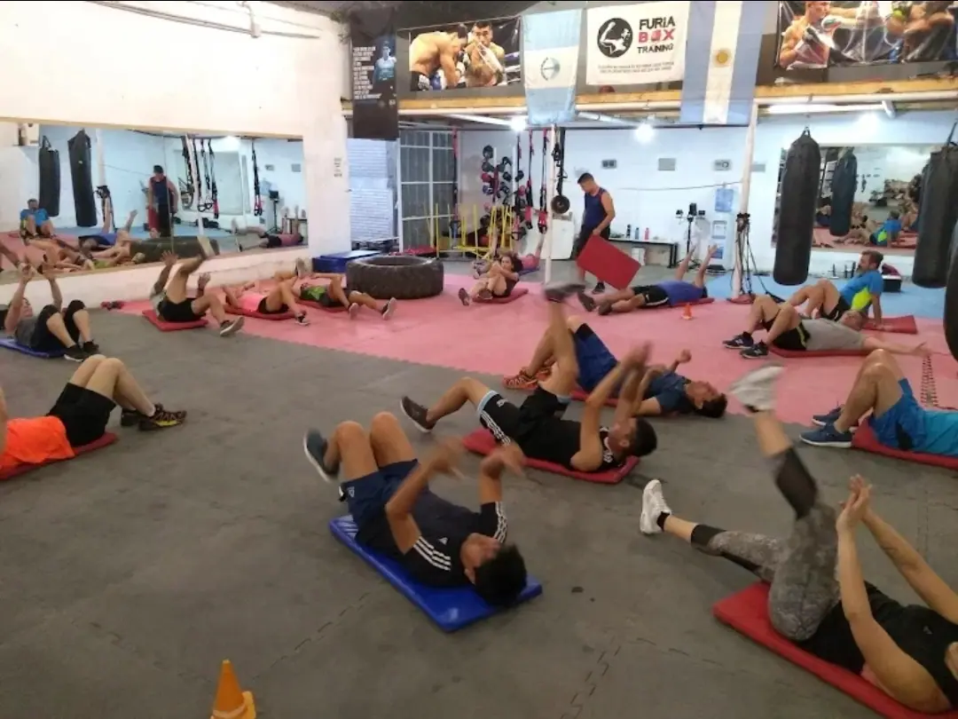 Clase de boxeo recreativo para principiantes en furiabox Neuquén