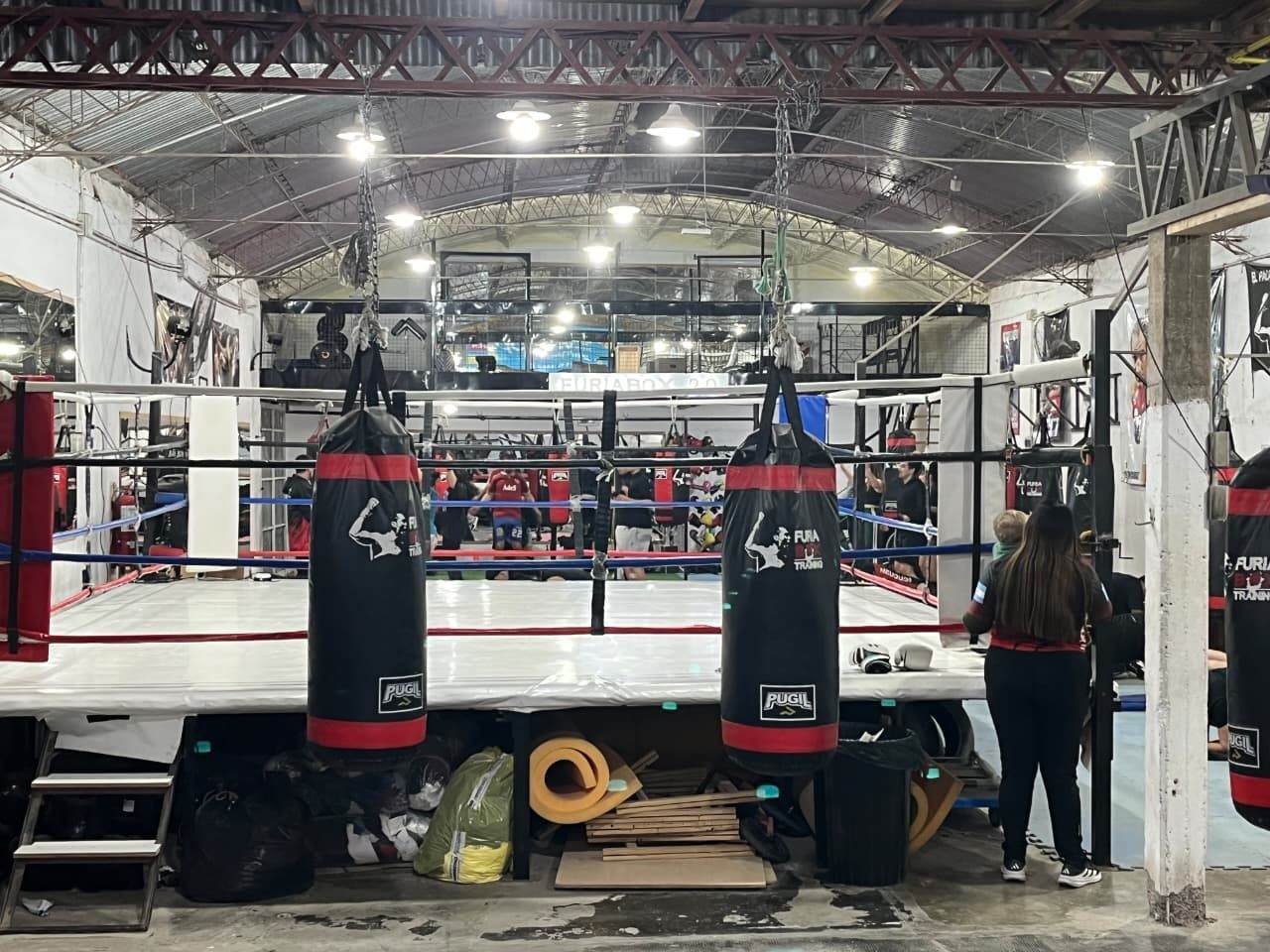 Entrenamiento en el ring de furiabox